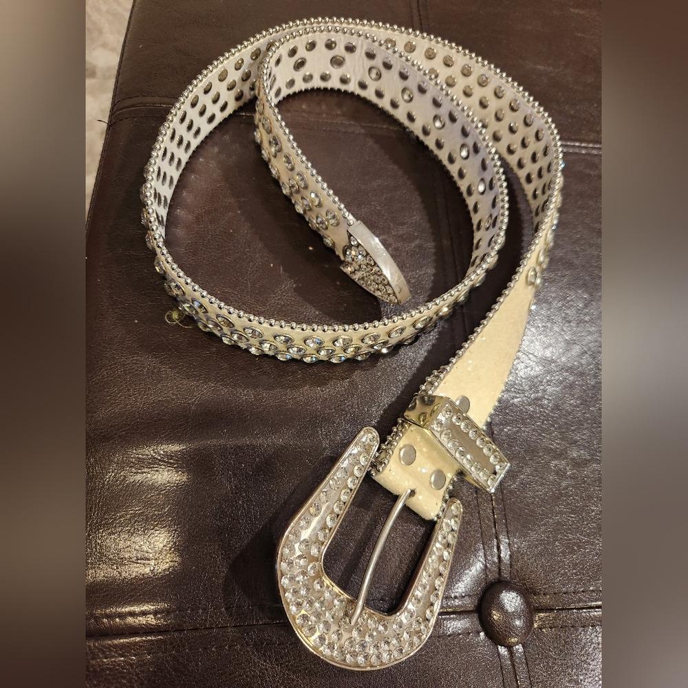 Bling woman's belt